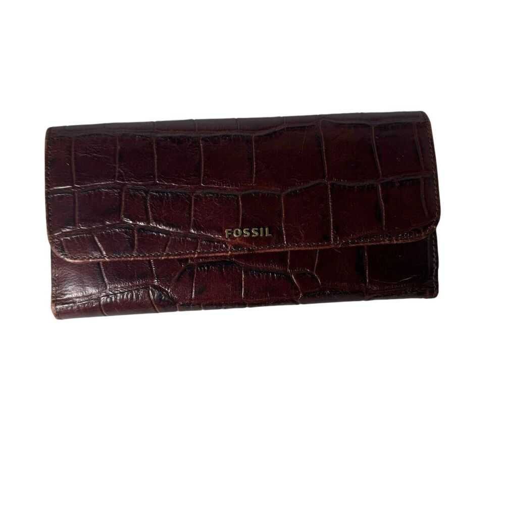 Fossil Snap Close Reddish Brown Crocodile Print Embossed Leather Wallet 7.25x4in